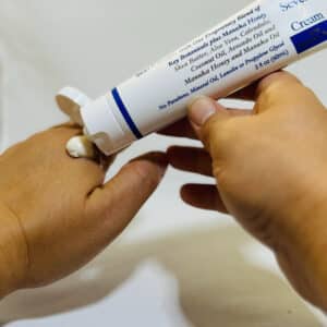 7 Cream and Hands